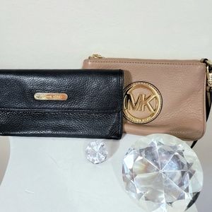 Michael Kors Wallet + Wristlet